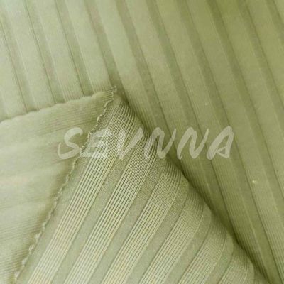 Construção de tiras personalizáveis de tecido de nylon 100% reciclado para roupas sustentáveis
