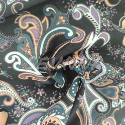 Encontre o tecido perfeito de trajes de banho reciclados para suas necessidades de negócios