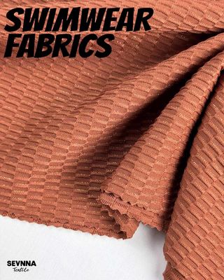 Tecido de natação texturizado premium com 130cm de largura, 250gsm de peso e composição de nylon reciclado para swimwear de alto desempenho